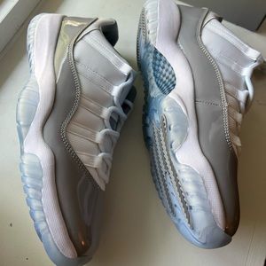 NWT Air Jordan 11 Retro Low Cement Grey Size 11